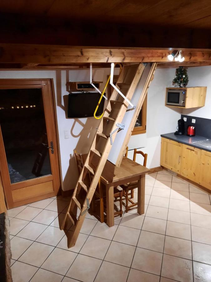 Maison d'hôtes Le petit caboin à Seytroux Extérieur photo